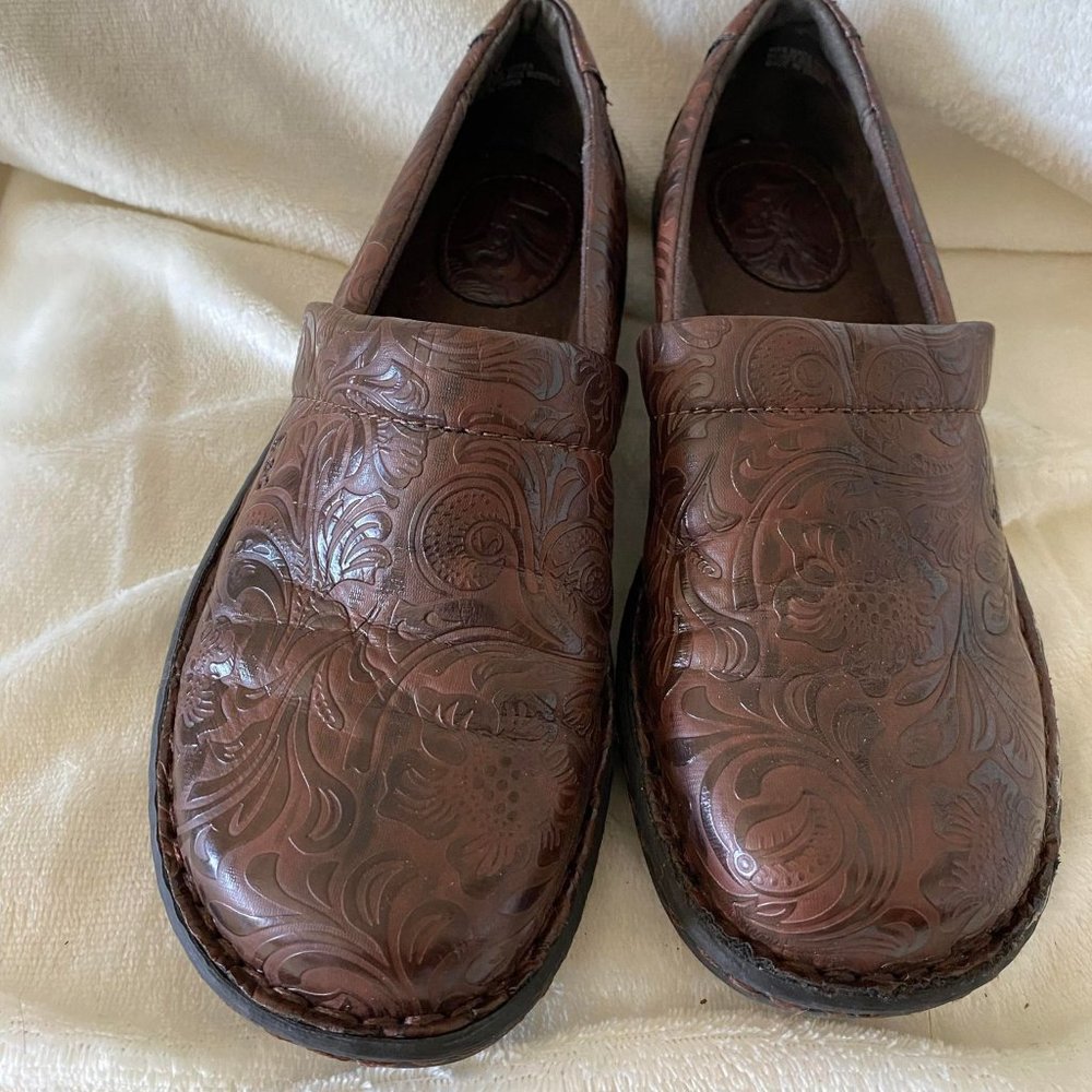 b.o.c. by Born Brown Textured Leather Clog - Slip On - Size 7